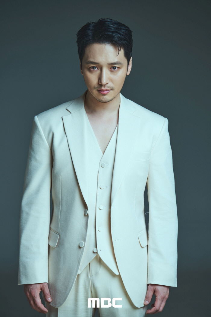 Byun Yo-han apologizes to the public for the popularity of the drama. 'I'm sorry. It was hard' 