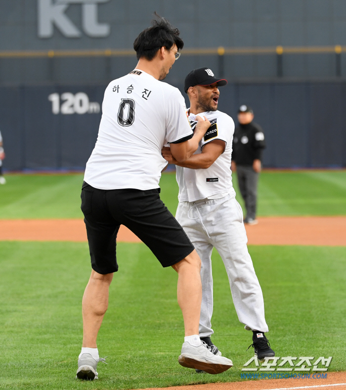  Ha Seung-jin - Jeon Tae-pung 'Leave while holding the flesh'