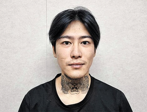 Professor Lee Soo-jung pays attention to the neck tattoo of Park Dae-sung, the murderer of Suncheon..'Intention to cause fear'