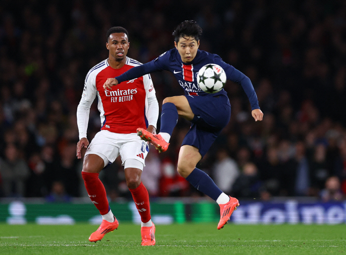 'Surprised Intermediate-Range Shoots''Most Threatening'...'UCL's First Star' Lee Kang-in shone despite the defeat against Arsenal → Create the Most Opportunities  Highest Ratings