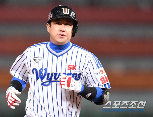 'There was no return to SSG'Shocking Hanwha Train, and a season...Kim Kang-min announces retirement from active duty 