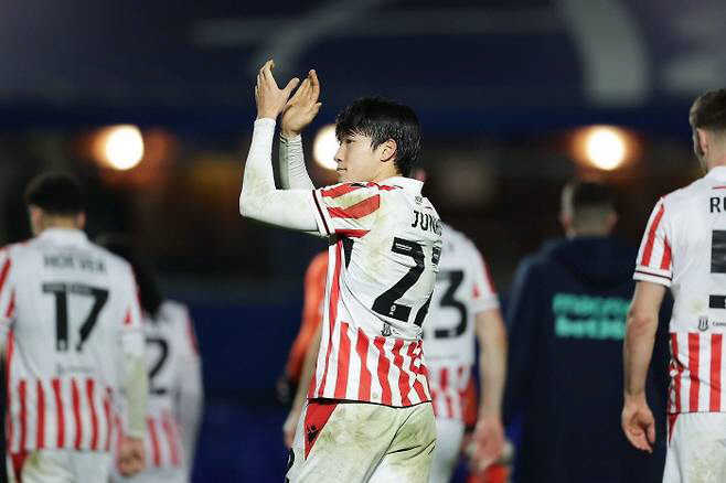 Bae Jun-ho, the top prospect in the Korean national team, exploded with crazy performance → storm 2 help  opportunity creation 6 times...Stoke also won 6-1 against Portsmouth