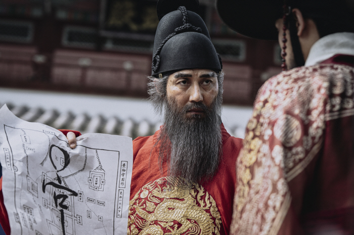 ''He sharpened his knife' Cha Seung-won, 'Like a snake twisting a stick'' Awesome visual'I've never seen this before