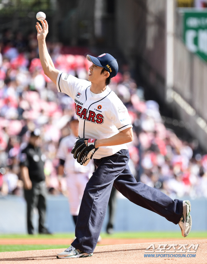  Kang Ki-young 'Powerful first pitch for the second round of Waka'