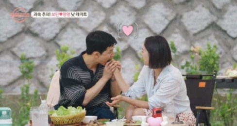 Hugging, arm-in-arm..Jung Myung ♥ Bo Min, 1st '11 Date' Romance Binge ('Dol Singles 6') 