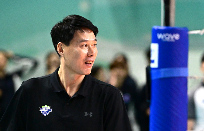 Defending champion's organization, watertightHyundai Engineering & Construction Co., Industrial Bank of Korea Shutout → Struggle with Director Chung for the championship 