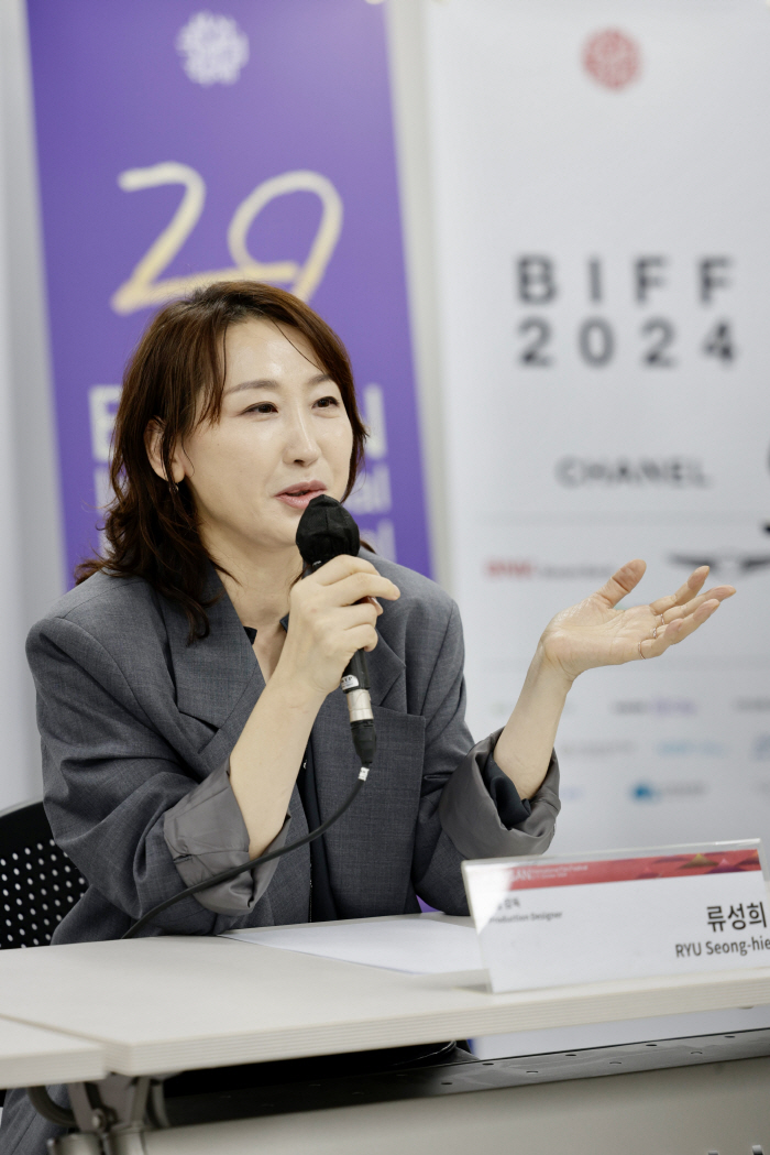  Artistic Director Ryu Sung-hee 'Success of 女 Filmmakers, Efforts to Break Prejudice, Considered Accidental'