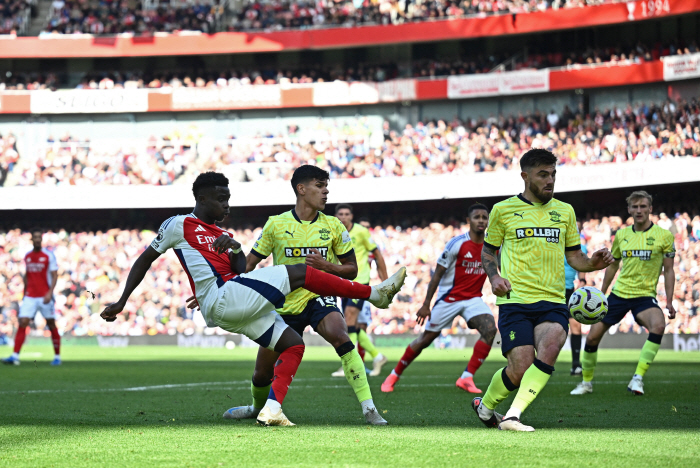 'Fan Persieweight FW' Havertz's 7th consecutive home goal →'EPL home 400 wins' Arsenal come from behind to win 3-1 against Southampton...a seven-game unbeaten streak in the league