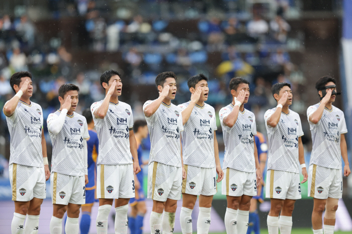 'Ko Seung-beom → Yago consecutive goals'Ulsan wins 2-1 against Gimcheon for the third consecutive year'2nd place'