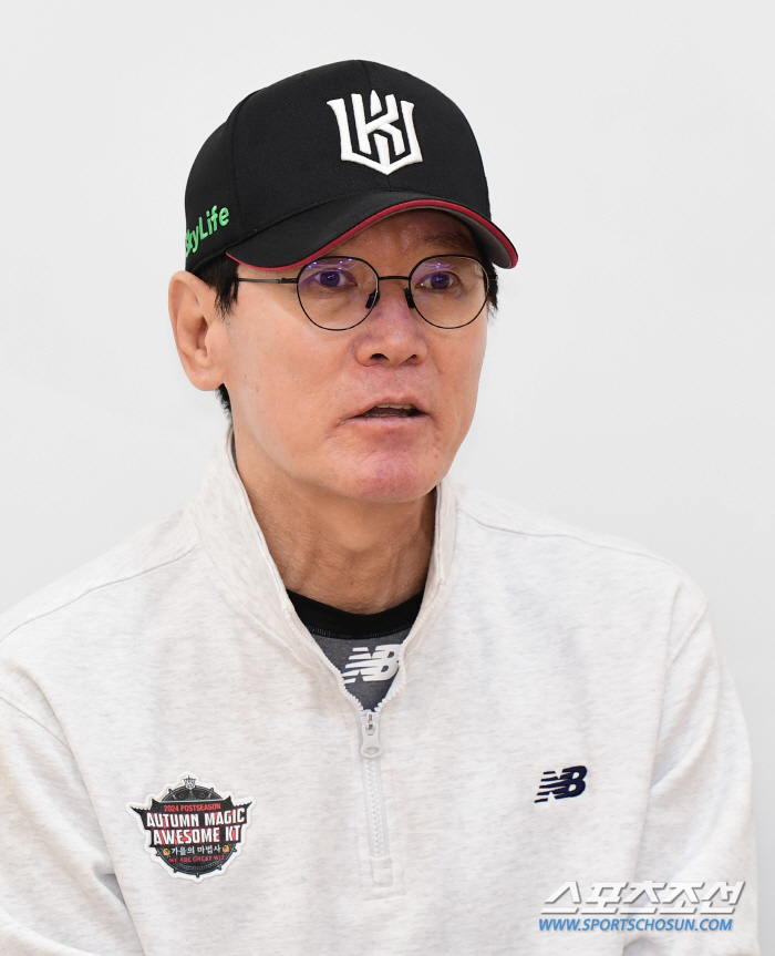 A mistake through a two-point lead that changed the flow...Coach Lee Kang-chul 'I gave up the game on one mistake' 