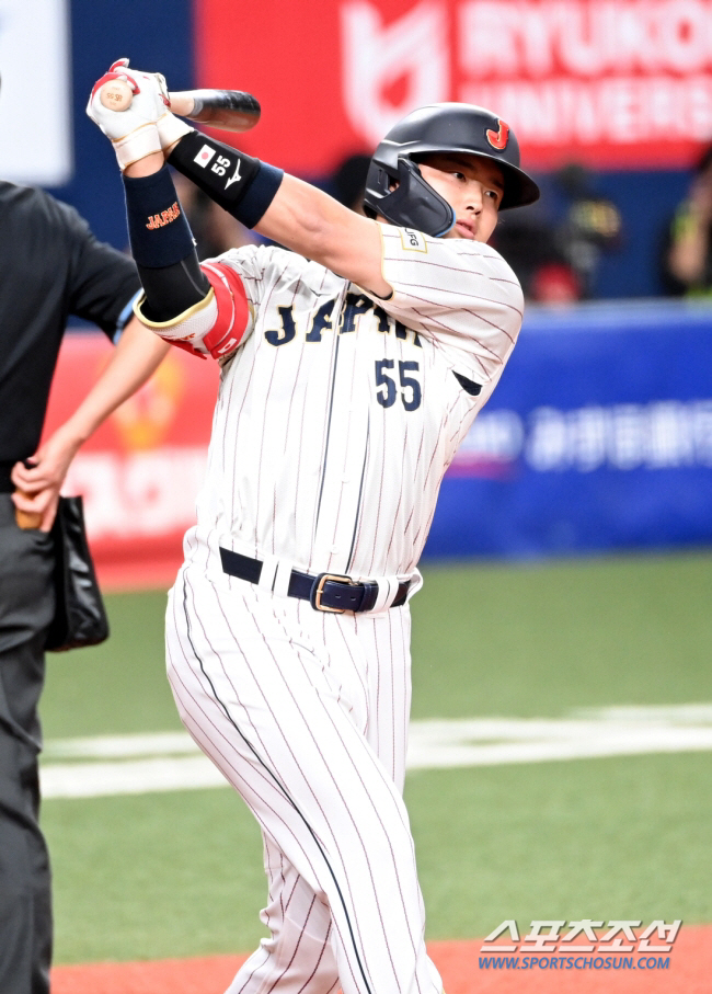 'Good news for the first issue of Ryu Joong-il'There is a possibility that the Japanese home run king will not be able to attend the Premier 12 with a broken toe ↑