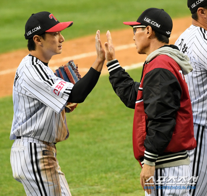 'Autumn Baseball Crazy Presence' batting average of 0.5714, three RBIs and three steals...Shin Min-jae's baseball captivated the heart of Yum-ryang