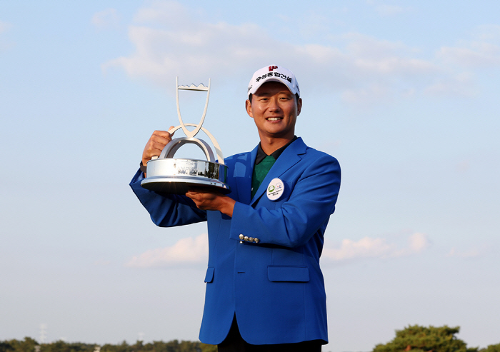 Jang Yu-bin vs. Kim Min-gyu, Point-Prize Ranking Competition 'The Peak'Baeksong Holdings-Asiad CC Busan Open Winner