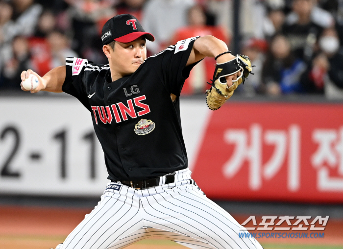 'LG PO goes 100%' Austin upset three-run  Son Joo-young 5.1 scoreless innings  Eli Tuhon's save LG, 6-5 come-from-behind victory. There is one win left for Daegu. Player Benjamin failed KT's cliff edge. 