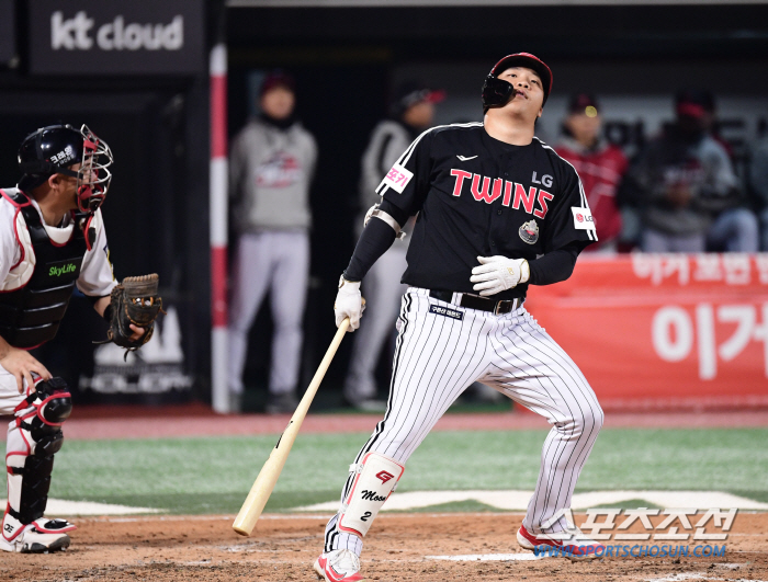 Manager Yeom Kyung-yeop's persistence predicted that he will hit the fourth batter without hitting in 12 at-bats 'I think I will hit today.' 