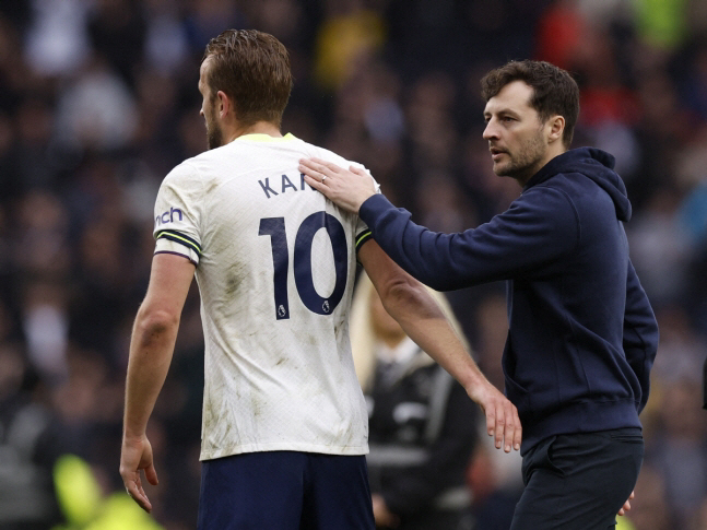 Only the acting coach twice'Best friend' Finally, the official coach'Chance'...Tottenham is likely to leave for Anderlecht