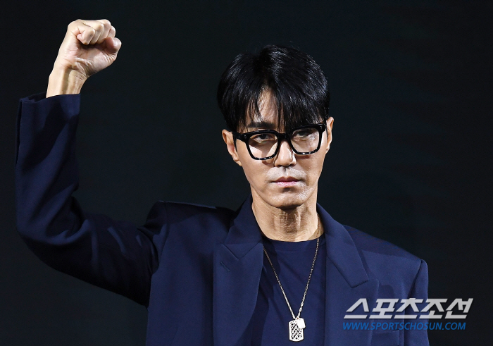 Director Cha Seung-won, who played 120% of Villain's ancestors, wants to hit him