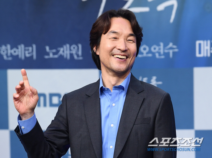 'Lee Friend'Han Suk-kyu'Return to MBC after 30 years? 'My cheeky heart to win the movie disappears.'