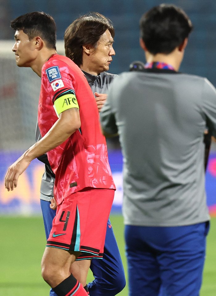 'Hong Myung-bo, who revealed his hope with a smile'Our players overcame difficulties such as Son Heung-min's absence'