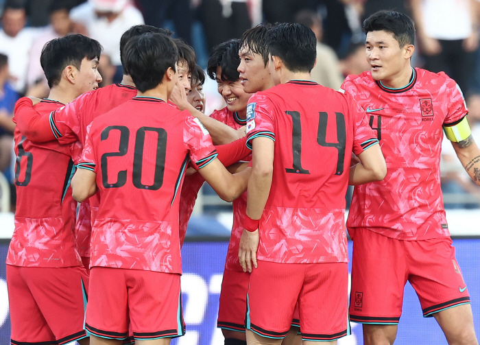 'Hong Myung-bo, who revealed his hope with a smile'Our players overcame difficulties such as Son Heung-min's absence'