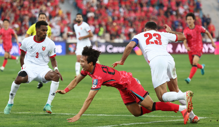  -'Hong Myungbo did it!'' South Korea, Lee Jae-sung and Oh Hyun-kyu scored consecutive goals 'Beamana' Jordan 2-0 down to avenge the devastation → Group leader 'Double slope'