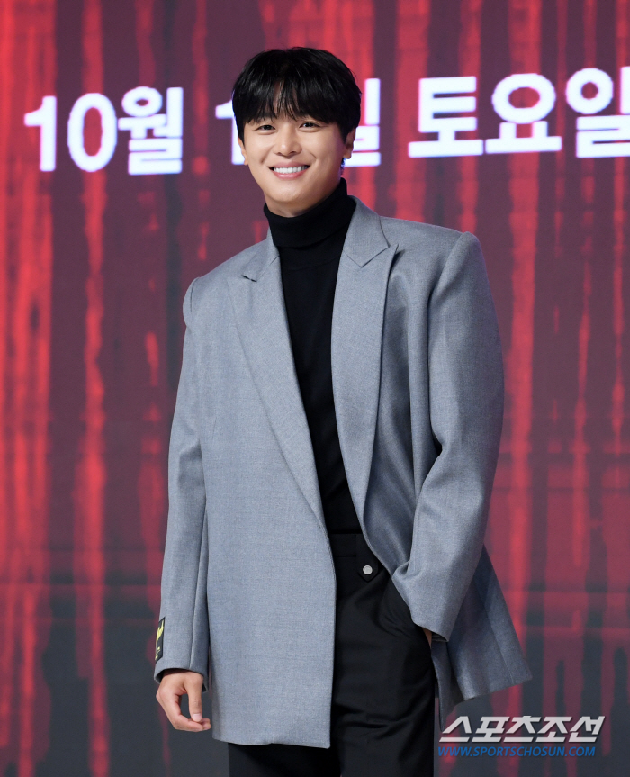  Yeon Woojin 'Sweet smile'