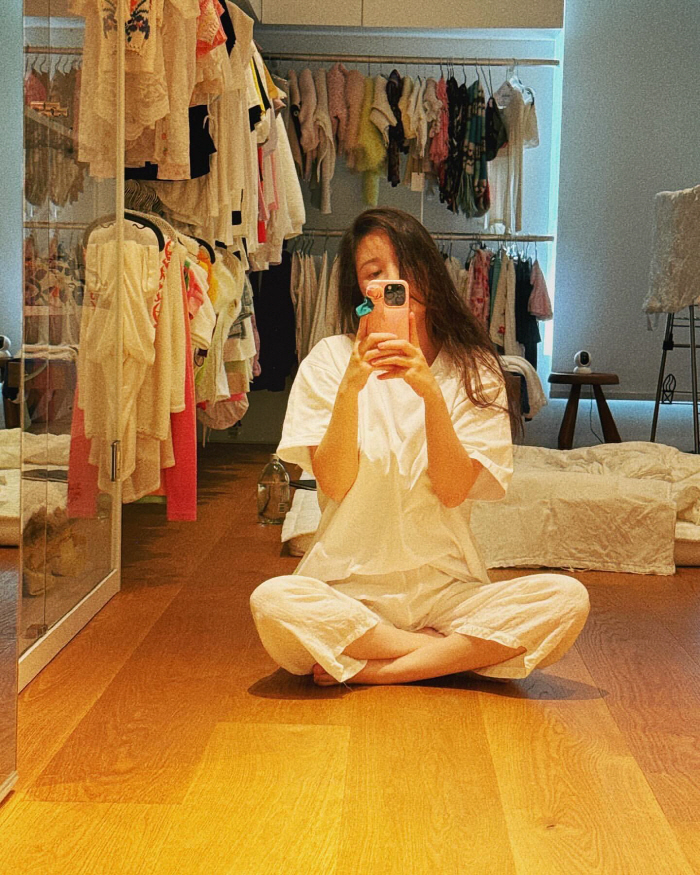 'Sun ♥'Min Hyo-rin, 'Pregnancy theory'Photograph of the problem...Get rid of the 'lose' and 'renew the lids'