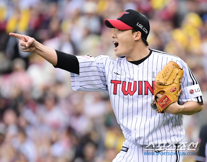 'A total of 17 innings, one earned run ERA 0.53'2nd game winning pitcher →3rd game winning pitcher → foreign ace of fighting spirit' LG's best scenario in Game 5. Can KT be put to rest with three starters? 