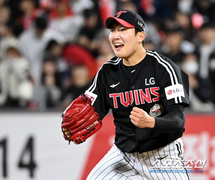 'A total of 17 innings, one earned run ERA 0.53'2nd game winning pitcher →3rd game winning pitcher → foreign ace of fighting spirit' LG's best scenario in Game 5. Can KT be put to rest with three starters? 