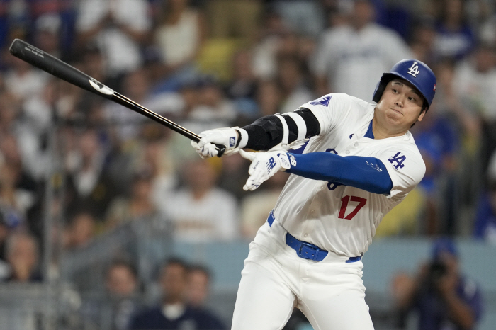 I didn't see Ohtani, but Yamamoto did it! Dodgers advance to NL Champions, New York M, come out...LAD 2-0 SD