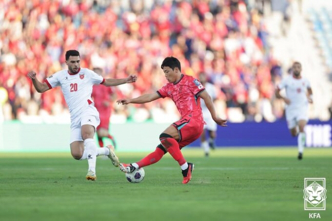 Jeonbuk Lee Seung-woo and Hwang Hee-chan have made a substitute for the injury after 5 years and 4 months. My dream to return to the A team came true