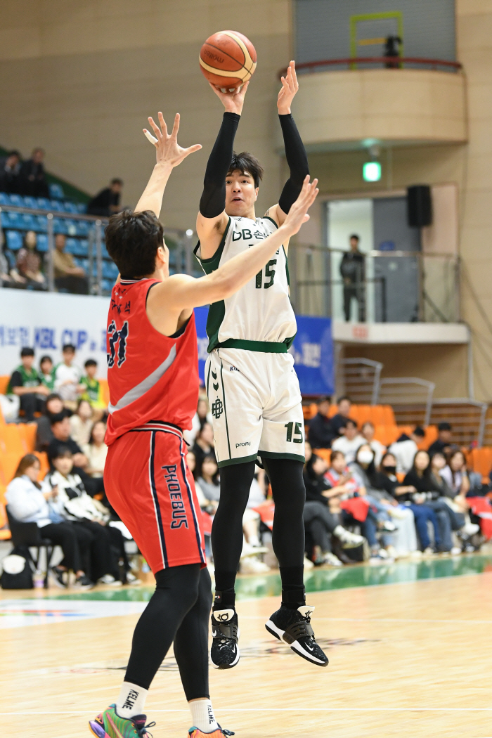  Kim Jong-kyu 16 points DB, beat Hyundai Mobis to the final. Suwon KT to win the championship