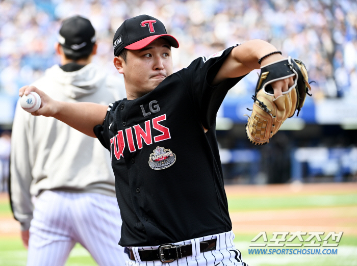 The 17th appearance of PS also failed to win for the first time. Koo Ja-wook's three-run and Kim Young-woong's solo shot are on the verge of losing three innings with five runs (Daegu PO1 site)