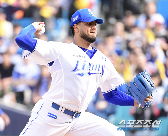 'Is it true that he scored three home runs, 14 hits, and 10 points on the first day after taking a two-week break.' Let's go to KS even if it's Eldorado.'  Samsung and LG won 10-4 with nine pitchers devastated. KS odds 75.8% 