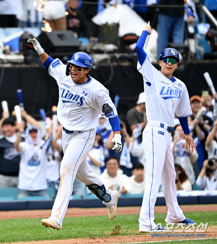 'Is it true that he scored three home runs, 14 hits, and 10 points on the first day after taking a two-week break.' Let's go to KS even if it's Eldorado.'  Samsung and LG won 10-4 with nine pitchers devastated. KS odds 75.8% 