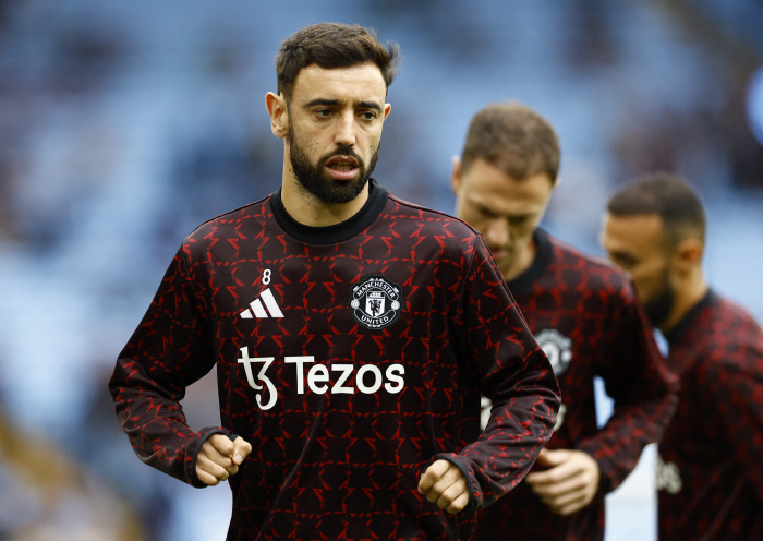 'Leadership is terrible''Just sell it!' Manchester United captain completely loses leadership status...'Team atmosphere is not positive'Public criticism → Fans are outraged