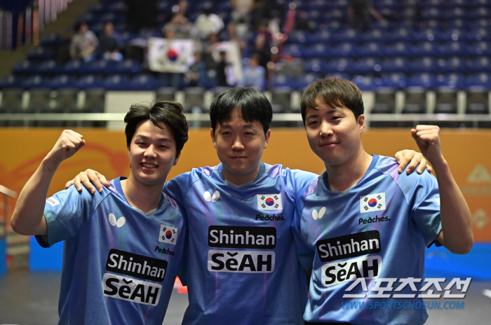 'Walkle Duo'Im Jong-hoon X Ahn Jae-hyun won the men's doubles at the 亞 Championship in 32 years!