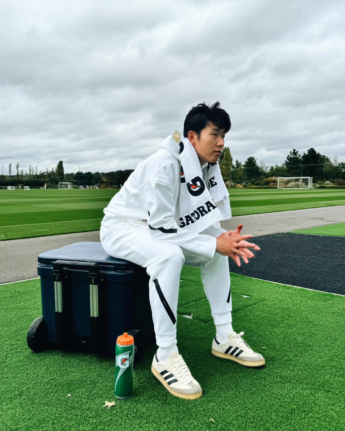 'Concentrate recovery instead of the national team'→'Back soon'...Son Heung-min, will he return after four games? Direct Injury Return Implication 'Hopeful Message Delivery'