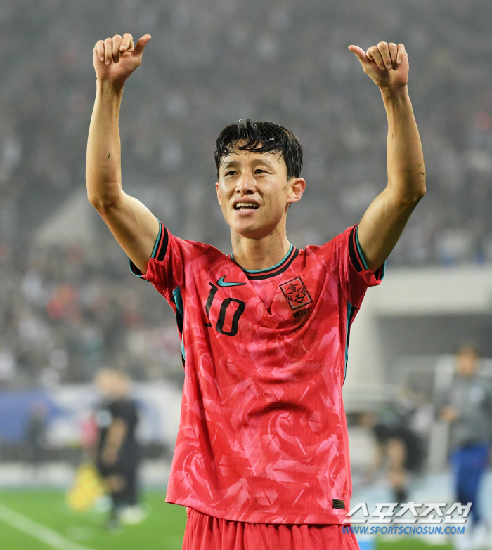 3G consecutive goals against Iraq 'Heroes of the Troubles', 'Lee Jae-sung! Lee Jae-sung!'