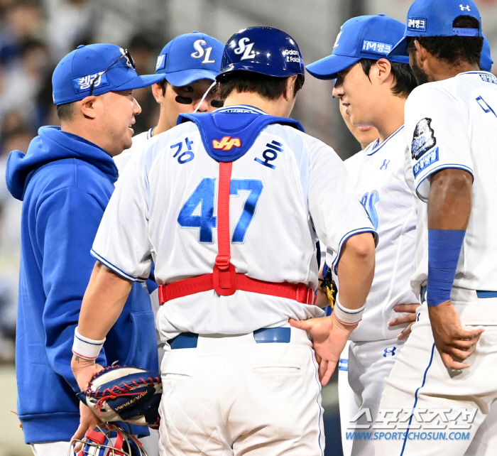 'Courtesy of the head coach to Ace'Won Tae-in, who erased the rain acting variable, allowed one run in 6.2 innings, let's go to KS...The first win of fall baseball is just around the corner 