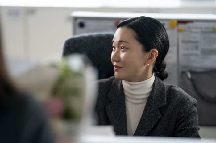 'Minimal goodwill'Jang Yoon-joo'I want to show you a different way of showing off your bangs'