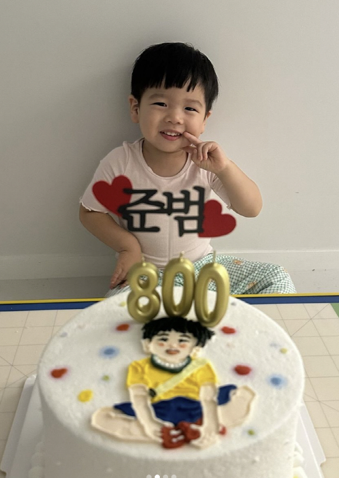 Hong Hyun-hee ♥ Jaysun Jun-beom, 800 days old already..Thank you for growing up well