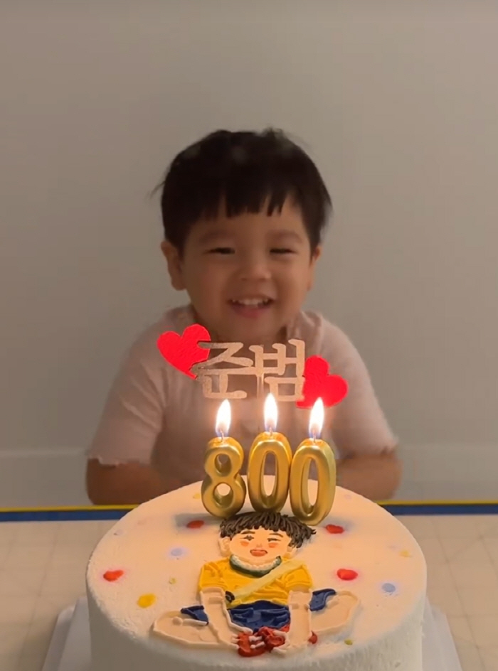 Hong Hyun-hee ♥ Jaysun Jun-beom, 800 days old already..Thank you for growing up well