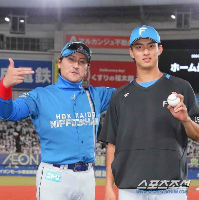 It's a broken nose, but the night before the game, the starting catcher was revealed on social media, and there was a reason for manager Shinjo's fan service, a joint venture with the ace for seven wins this season 