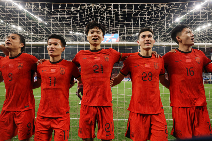 Shin Tae-yong was blocked by the 1.4 billion Great Wall of China this time!→ The first winner...Indonesia loses 1-2 shock to bottom-ranked China