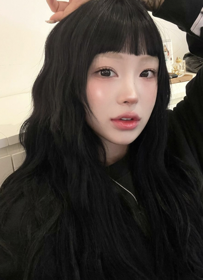 Choi Jin-sil's daughter Choi Jun-hee, did you shave your eyebrows..Amazing visual that's completely changed