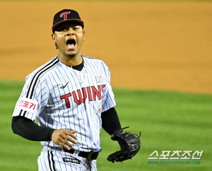 Hernandez 'All-in' LG Baseball, which was not tomorrow, will the sky save this time...I'm excited about the rain forecast on the 18th. 