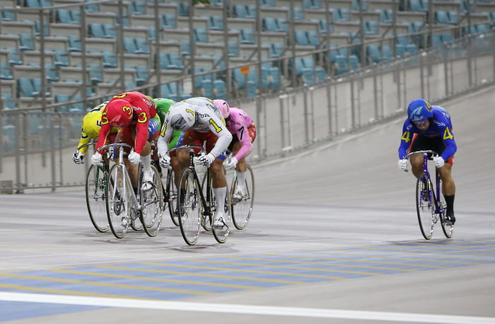 Cricket Jung Jong-jin wins the race to commemorate the 30th anniversary of the opening of the race