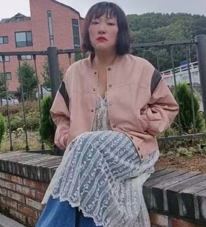  'Beautiful face exploded after losing 14kg.' Kim Hyun-sook looks at her handsome face  provocative fashion sense