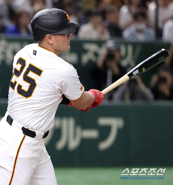 'I feel like I want to go out as a substitute.' 2 consecutive losses-1 points Yomiuri Botanical Taseon, 406 home runs legend manager, deep sigh 